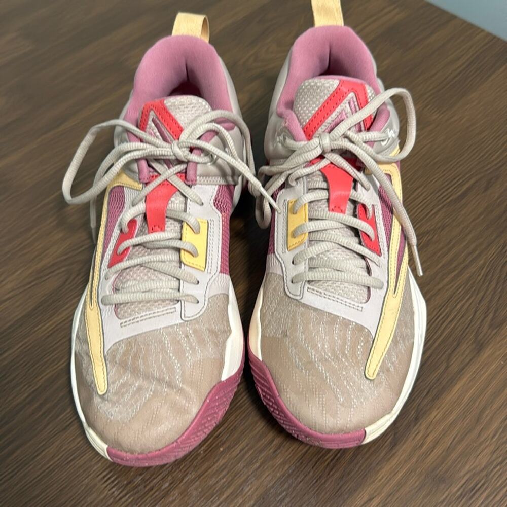 Nike Giannis Immortality 3 Fossil‎ Stone Celestial Gold Sz 9